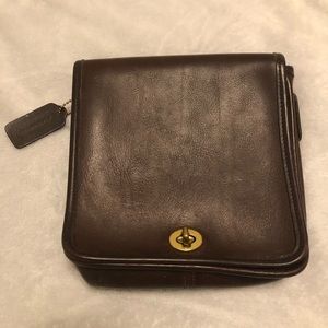 Authentic Coach Vintage Dark Brown Crossbody Bag 🤎